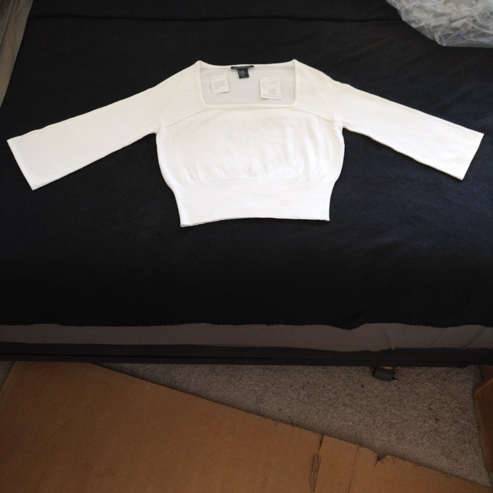 NEW WOMENS IVORY LIGHTWEIGHT KNIT TOP - SIZE SMALL
